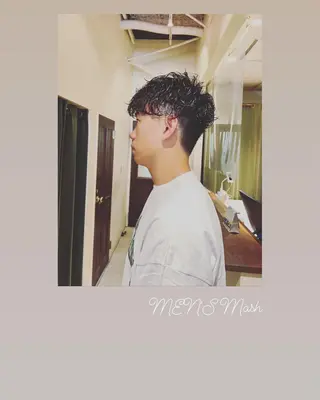 ショート メンズ ハイライト/インナー /ブリーチ/レイヤーのヘアスタイル