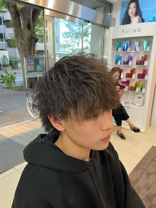 ミディアム パーマ メンズ 韓国風メンズ/毛流れ ヘアなら須田龍世のヘアスタイル