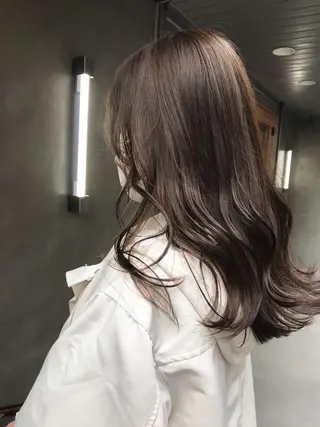 セミロング カラー ヘアアレンジ moi-meme.soe所属・タナカ リナのヘアスタイル