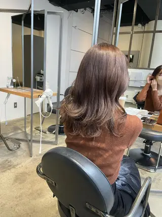 セミロング 秋山 裕香のヘアスタイル