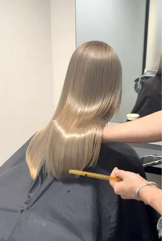 セミロング カラー NVEMO.【ベモ】所属・ミルクティーベージュ /まりん🥣のヘアスタイル