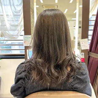 セミロング カラー メンズ特化 センターパート特化のヘアスタイル