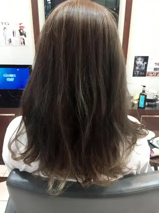 セミロング カラー ナガイ ユウキのヘアスタイル