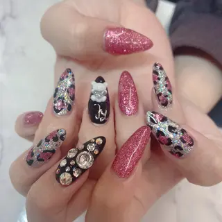 ネイル 柘植 祐子のネイルデザイン