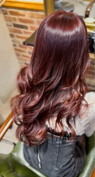 ロング 飯星慧斗 /ブリーチ、縮毛矯正のヘアスタイル