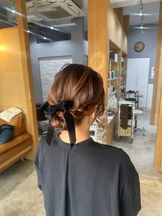 ミディアム miloc MOMOKAのヘアスタイル