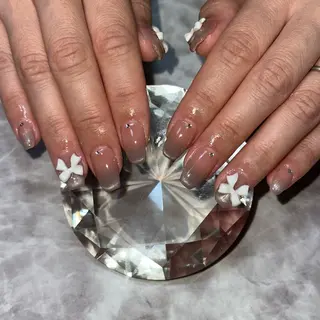 ミディアム BeautySalonKREI所属・KREI NORIKAのネイルデザイン