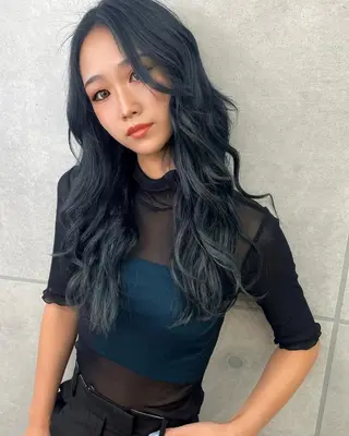 ロング カラー UNDER vr 【アンダーバー】のヘアスタイル