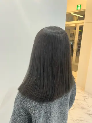 セミロング カラー u nagomiのヘアスタイル