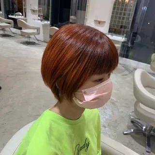 ショート カラー 佐藤 優里のヘアスタイル