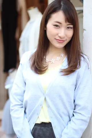 ミディアム セミロング ロング パーマ 成松 勇治のヘアスタイル