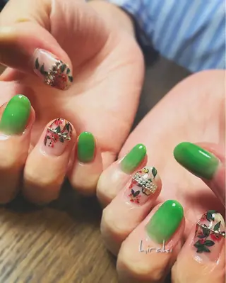 ネイル nail atelier AMBER所属・saori .の眉毛・アイブロウイメージ