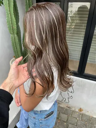 ロング カラー Bree"ze所属・大河原 修太のヘアスタイル