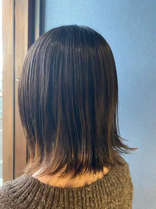 ミディアム 大内 郁のヘアスタイル