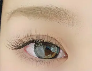 マツエク・マツパ Neo Beauty松原店所属・Neobeauty アイサロン専門店の眉毛・アイブロウイメージ