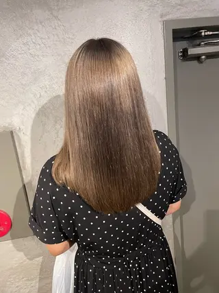 セミロング カラー マツナガ トモコのヘアスタイル