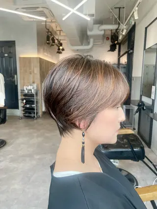 ショート カラー 色気レイヤー& ショートはお任せ🌟のヘアスタイル