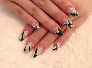 ネイル ネイル＆フラワーサロン〜Ri✦hiro〜鳥栖店所属・HIRATA RIEのネイルデザイン