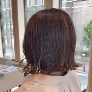 ショート 切りっぱなしボブイヤ リングカラー清水隆央のヘアスタイル