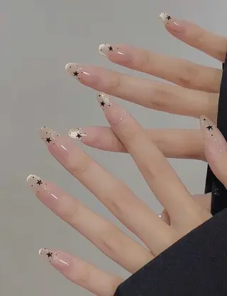 ネイル 高木 維麗絲のネイルデザイン