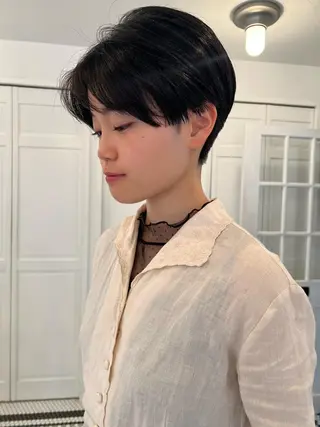 ショート ブリーチカラー🎀 韓国風/寺門美優のヘアスタイル