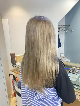 ロング カラー パーマ ヘアアレンジ メンズ キッズ ネイル マツエク・マツパ アイブロウ 暖色系/透明感 治野心のヘアスタイル