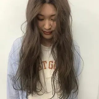 ロング カラー NOVEL TOKYO所属・ニュアンスヘア🌔 nanakoのヘアスタイル
