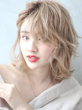 ミディアム カラー 🉐レイヤー/塩見 弘樹🉐渋谷のヘアスタイル