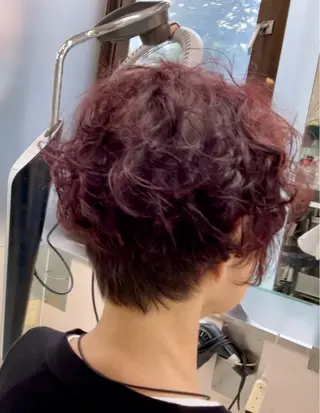 ショート カラー パーマ au美容室所属・au栄矢場町 水素髪質改善Tのヘアスタイル