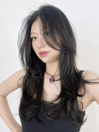 セミロング カラー ITbyALBUM 浦和店のヘアスタイル