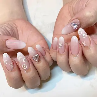 ネイル 山本 志乃美のネイルデザイン