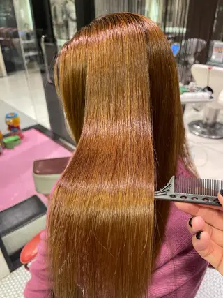 セミロング 圧倒的美髪ストレート ツダケイタロウのヘアスタイル