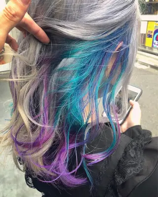 セミロング カラー 原宿サロン代表 デザインカラー伊藤卓のヘアスタイル