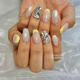 ネイル BONHEUR Annaのネイルデザイン