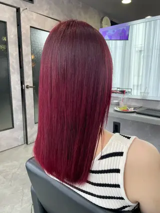 セミロング 手塚 由佳のヘアスタイル