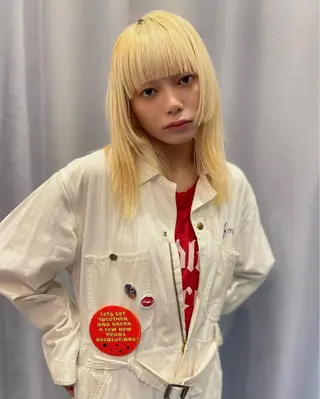 ミディアム カラー SALOWIN所属・ブリーチ✨ ボブ🪢レイヤーのヘアスタイル