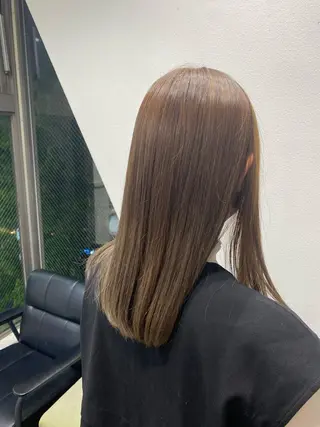 セミロング maya レイヤーカットのヘアスタイル