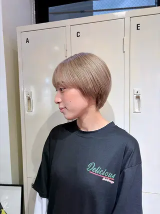 ショート カラー 高明度ハイトーン× ショート/莉音🧤のヘアスタイル