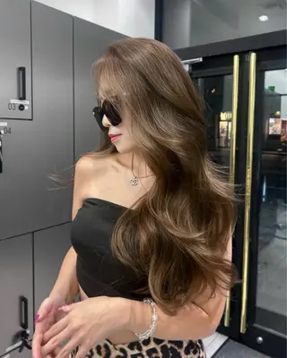 ロング 大人レイヤー/艶美髪 🇺🇸TOMONAのヘアスタイル