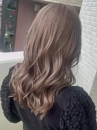 セミロング カラー ✨【公式】 juhl.横浜✨のヘアスタイル