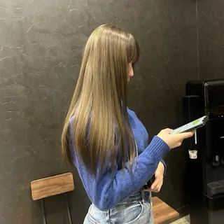 ロング カラー みゆ〈774〉 レディース限定のヘアスタイル
