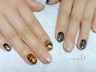 ネイル YUMI NAGAI  のネイルデザイン