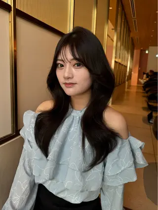 ロング 栄/レイヤー/ 津野 こころのヘアスタイル