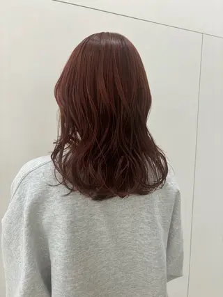 ミディアム 古畑 愛美のヘアスタイル