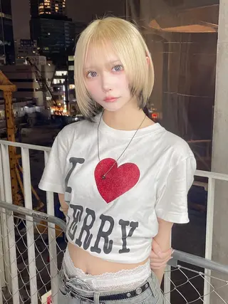 ロング カラー ホワイト&レイヤーカ ットエクステ長畠俊輔のヘアスタイル