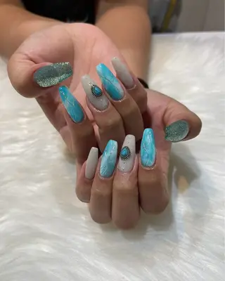 ネイル T-Rich所属・高野 沙玖良のネイルデザイン