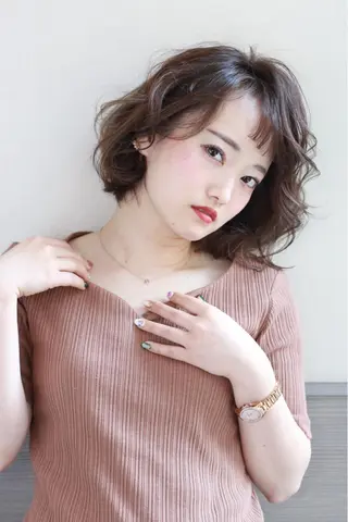 ショート カラー 💙美髪救世主💙 関華蓮のヘアスタイル