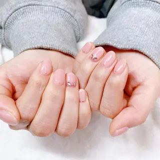 ネイル 根津 綾子のネイルデザイン