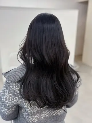 ロング 梅本 佳奈のヘアスタイル