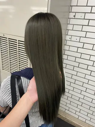 セミロング LAFF Asukaのヘアスタイル